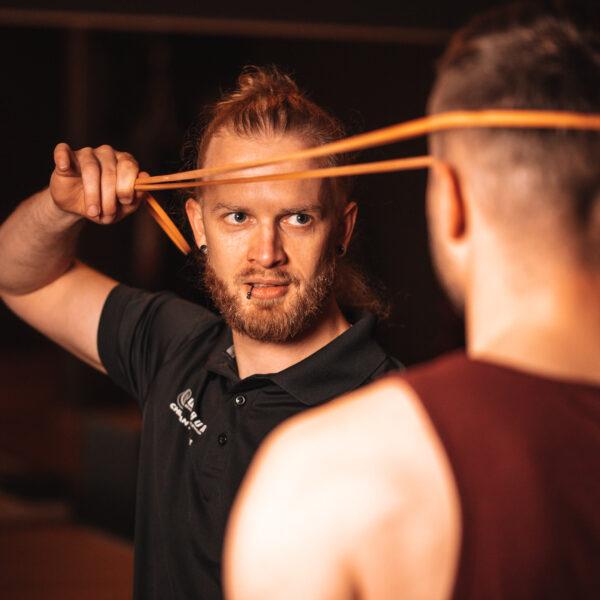 Direkte Reflex-Kopf Stabilisierung für den Rumpf